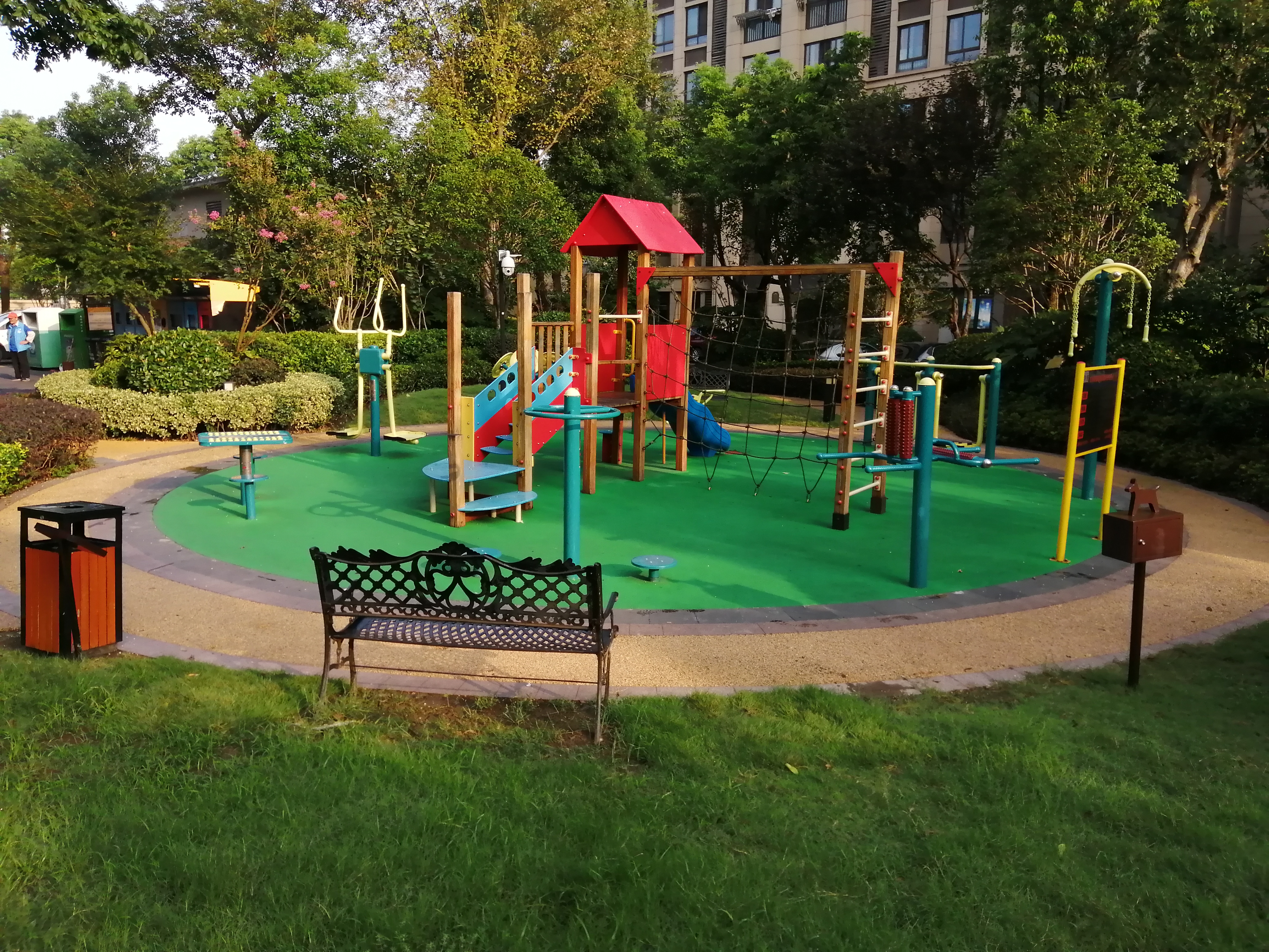 龍湖紫都城南區(qū)健身苑點