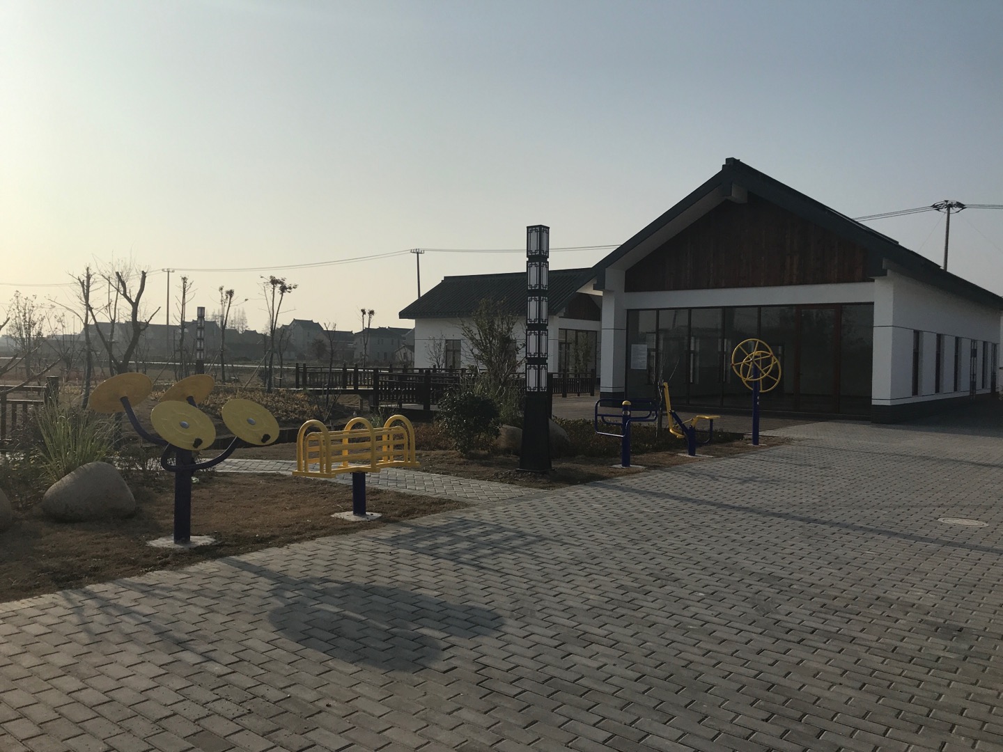 崇明區(qū)中興鎮(zhèn)七滧村滧西9隊(duì)健身點(diǎn)