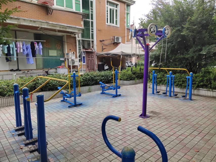 六里佳苑西區(qū)健身點(diǎn)