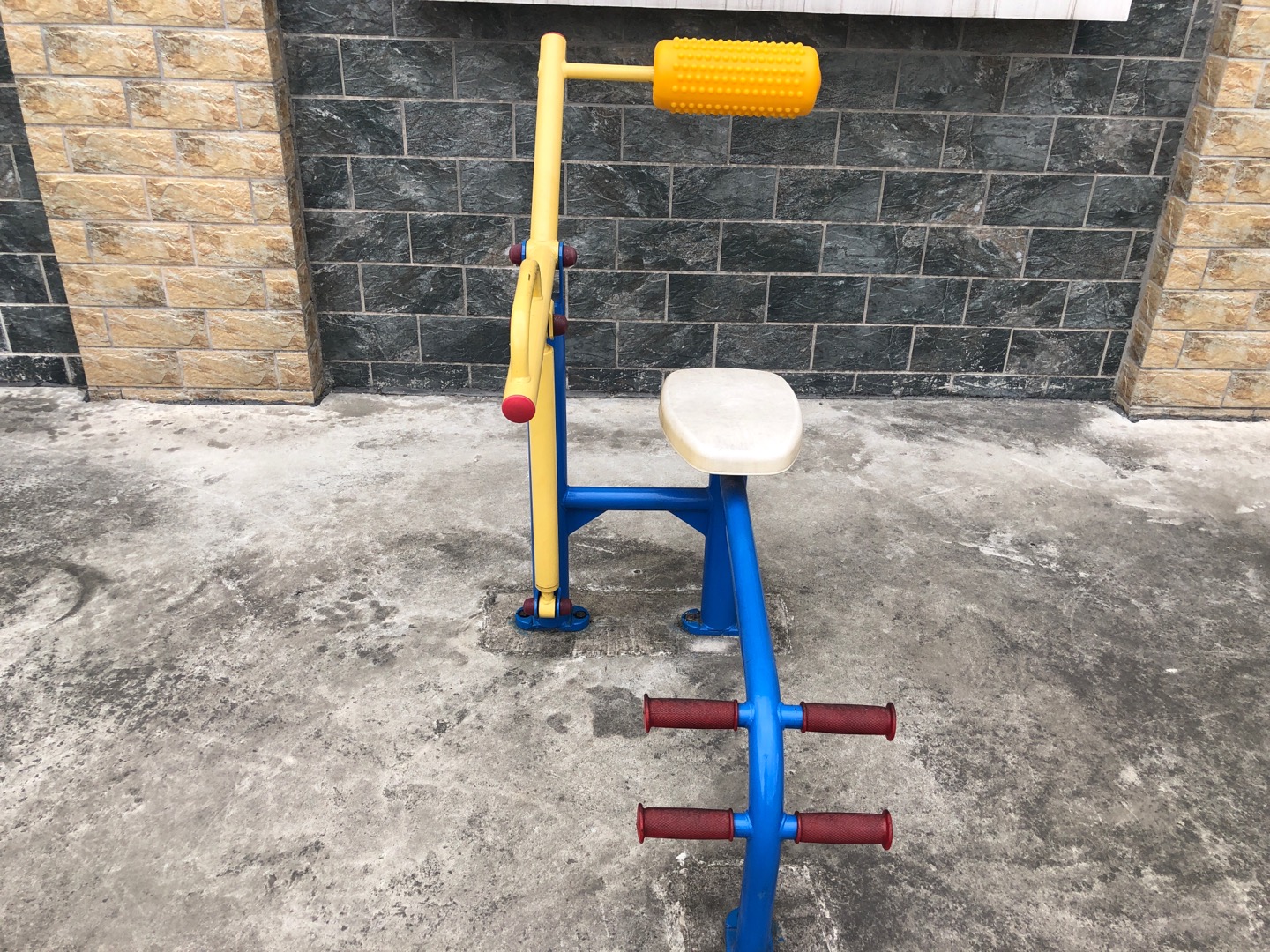 腹背鍛煉器 腹背鍛煉器