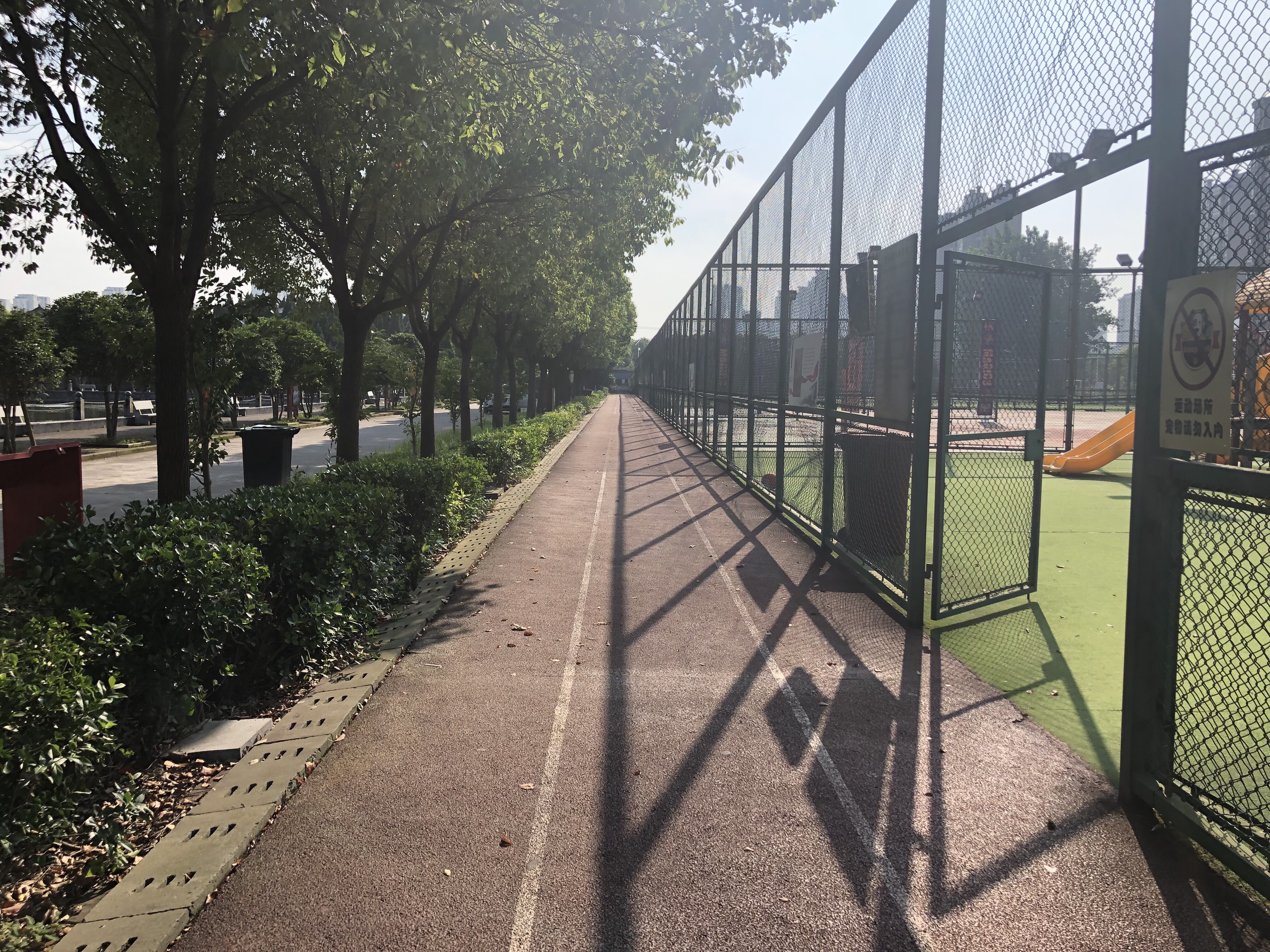 光明社區(qū)百姓健身步道