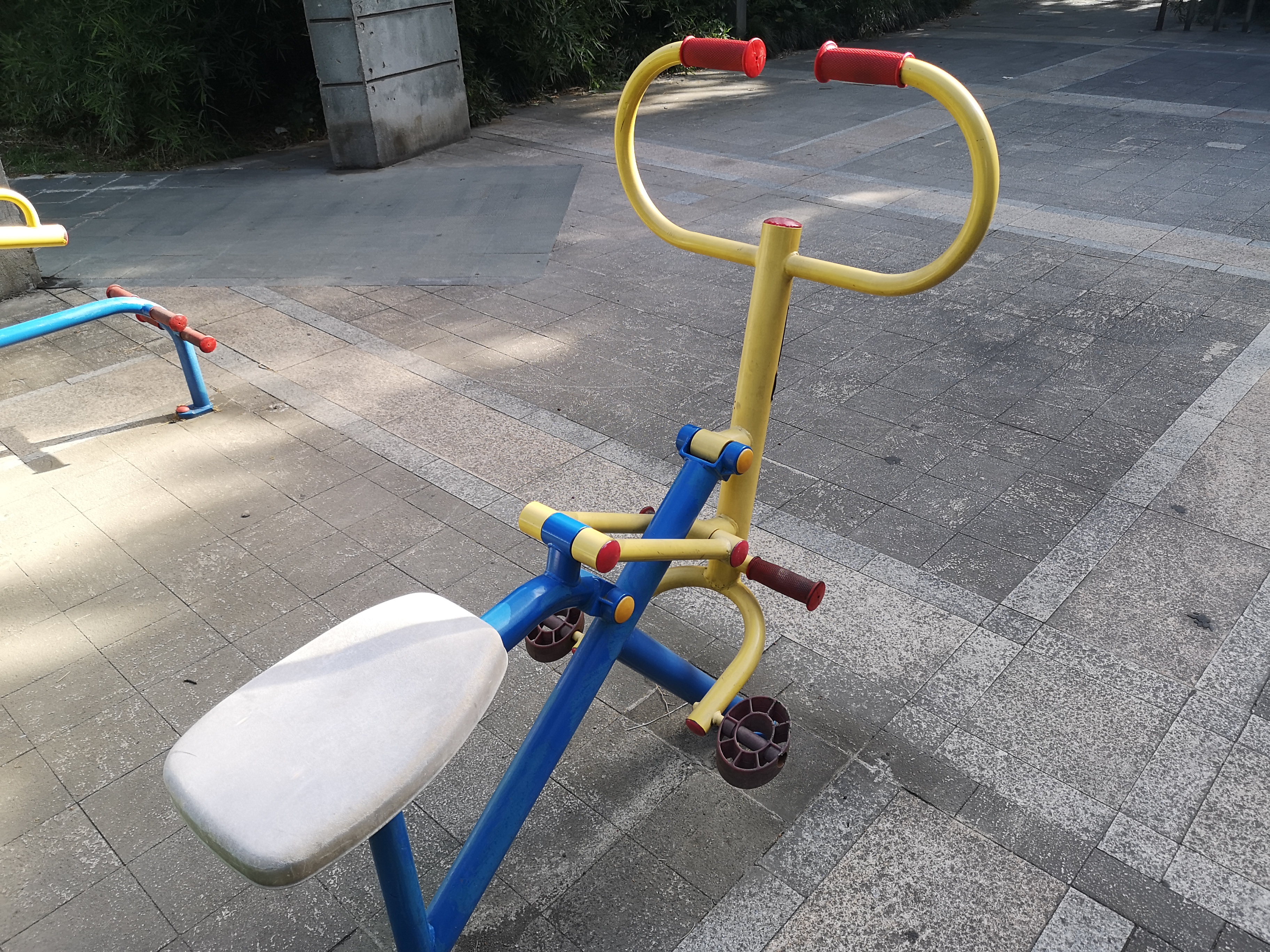 健騎機(jī) 健騎機(jī)