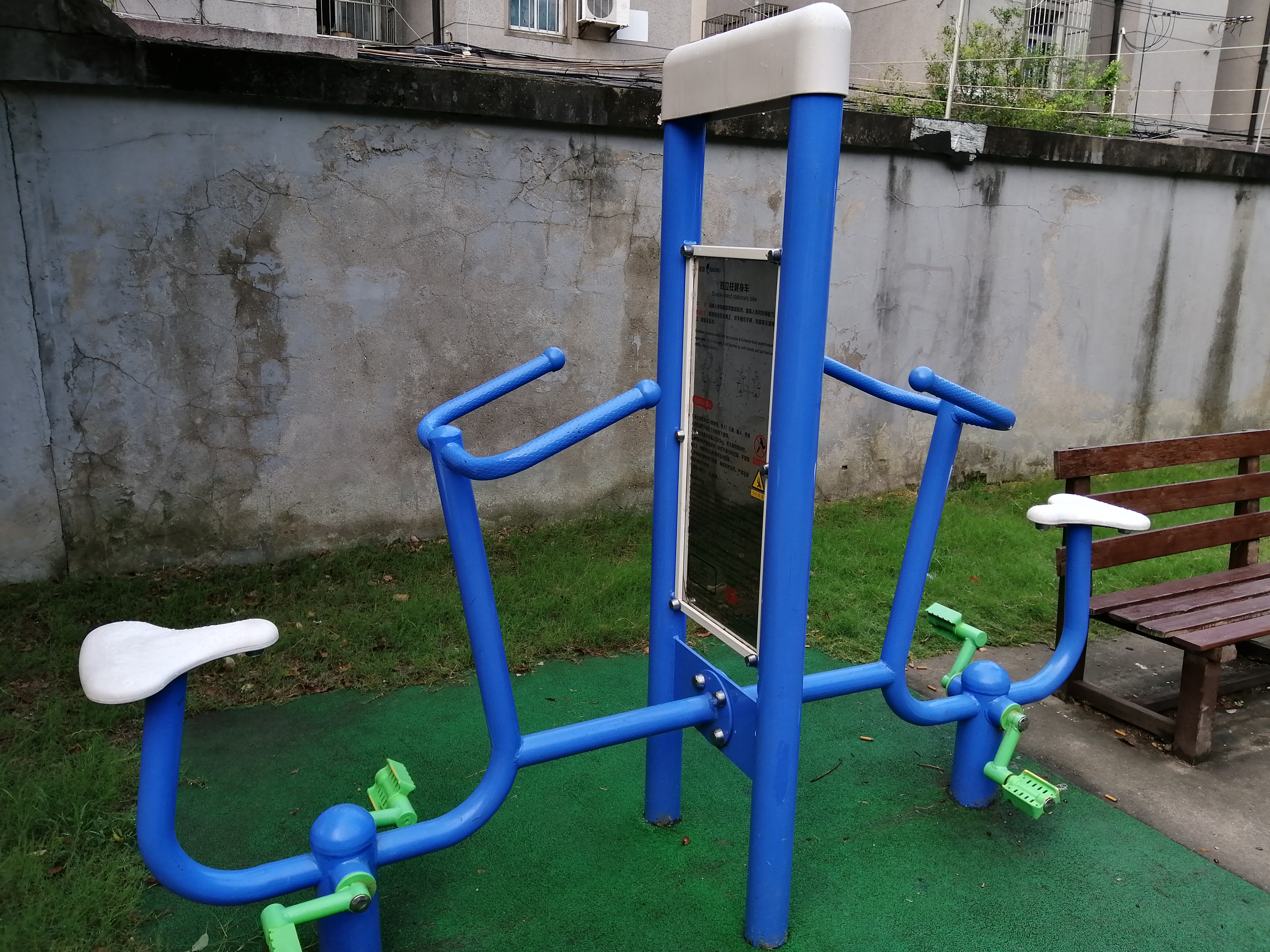 雙立柱健身車 雙立柱健身車