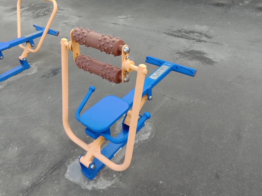 腹背屈伸訓練器