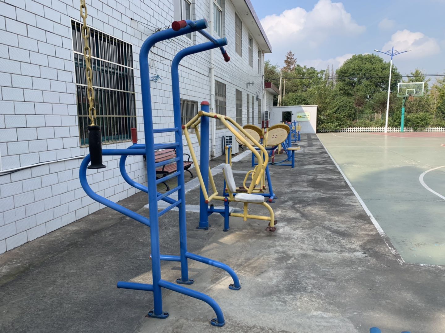 多功能訓(xùn)練器 多功能訓(xùn)練器