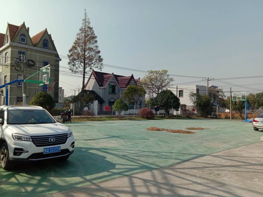 橫港村籃球場(chǎng)