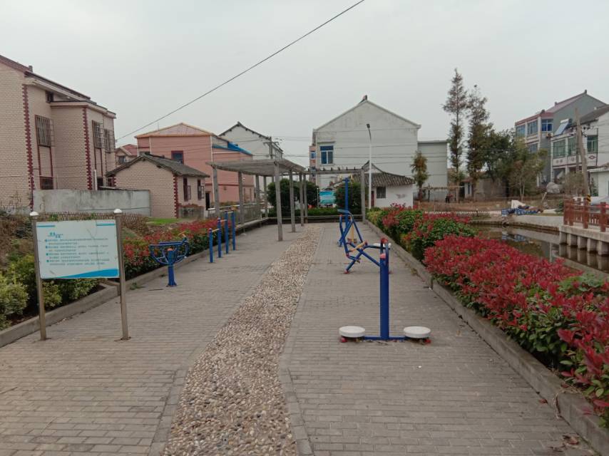 亭東村四組陳家宅18號前健身路徑