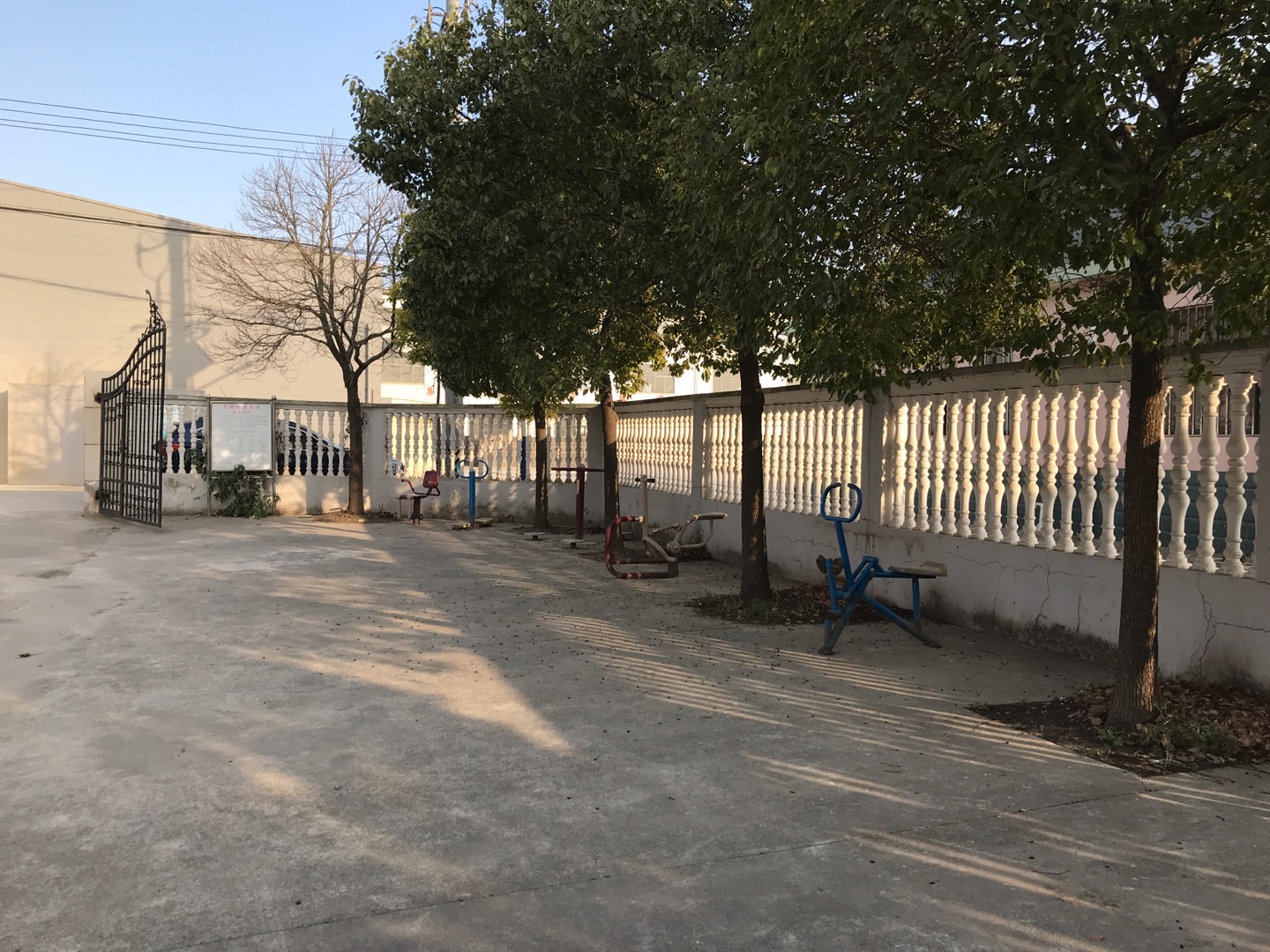 華亭鎮(zhèn)北新村健身點