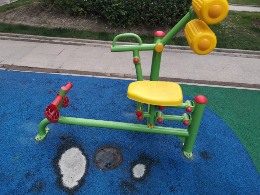 自重腹背鍛煉器