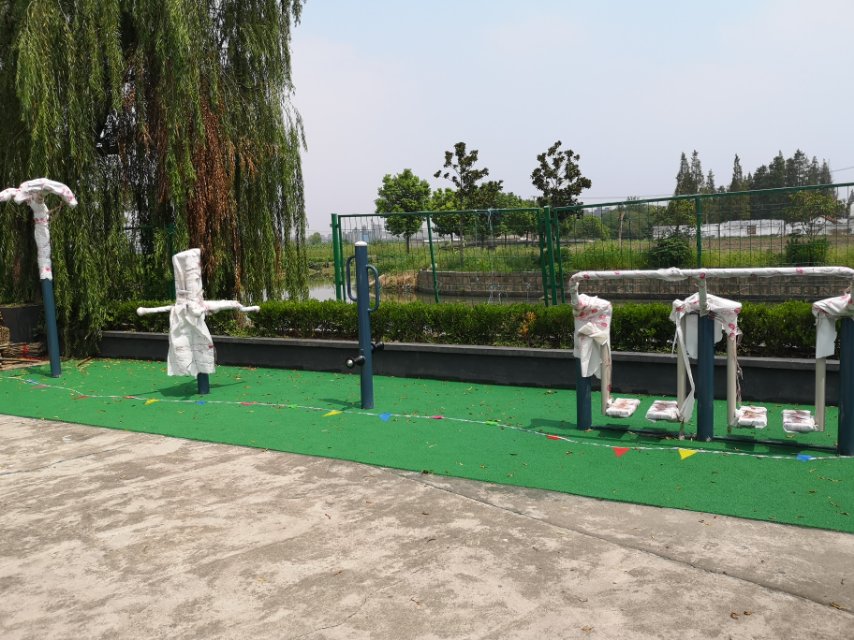 重固鎮(zhèn)福泉山村健身苑點