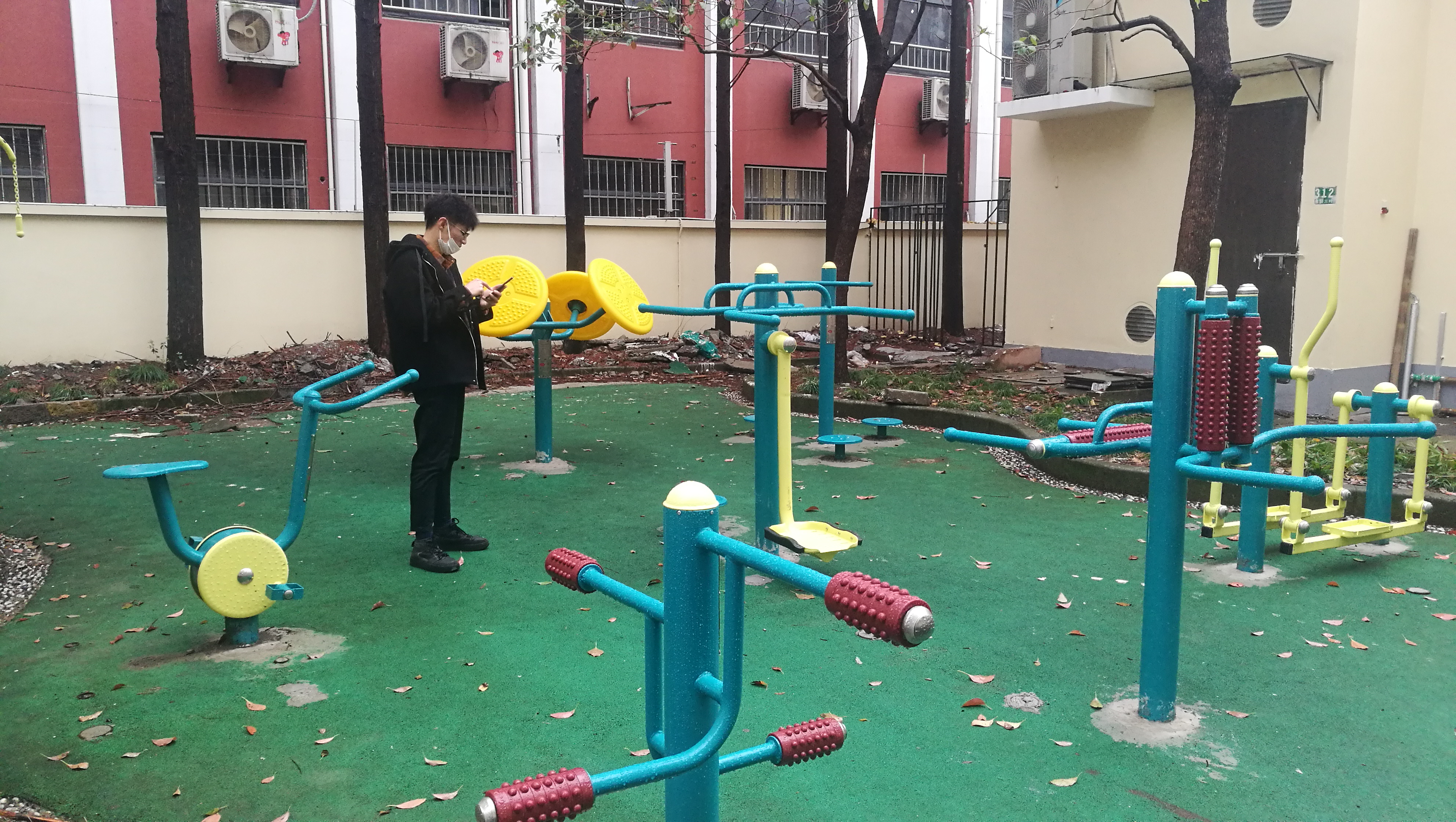 東二居委會(huì)健身點(diǎn)（三）