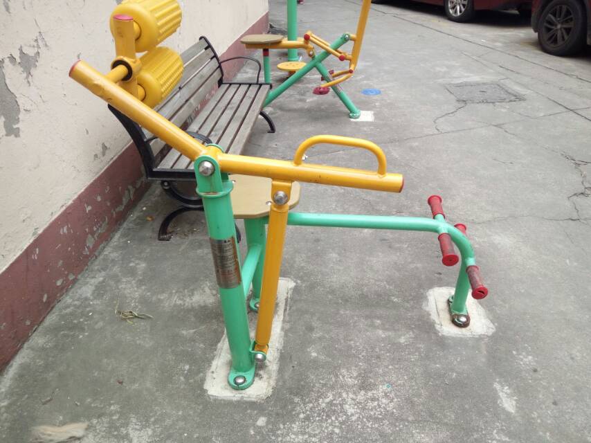 腹背鍛煉器 腹背鍛煉器