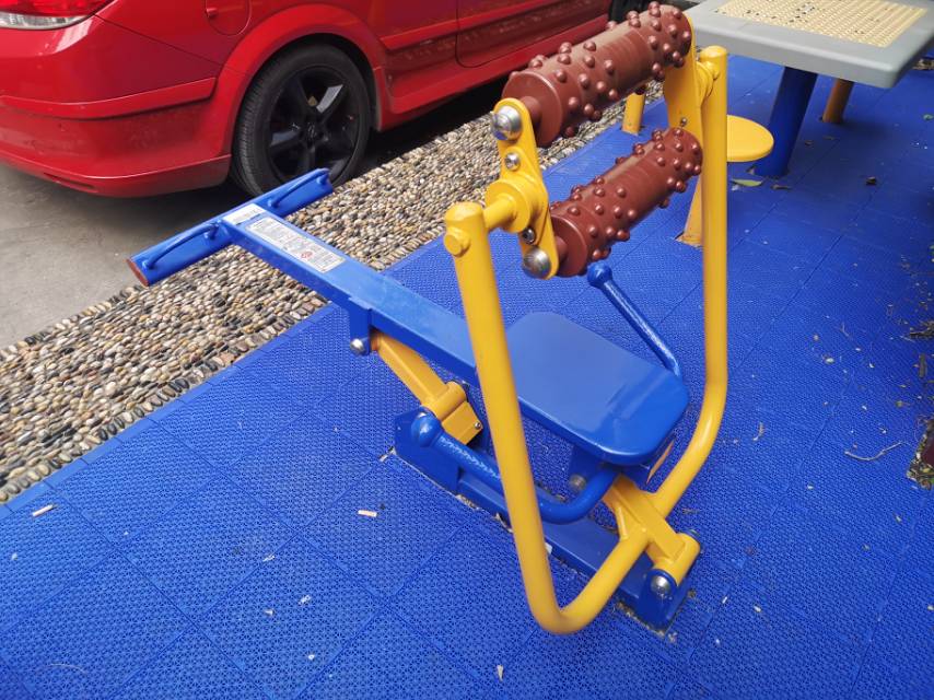 腹背屈伸訓練器 腹背屈伸訓練器