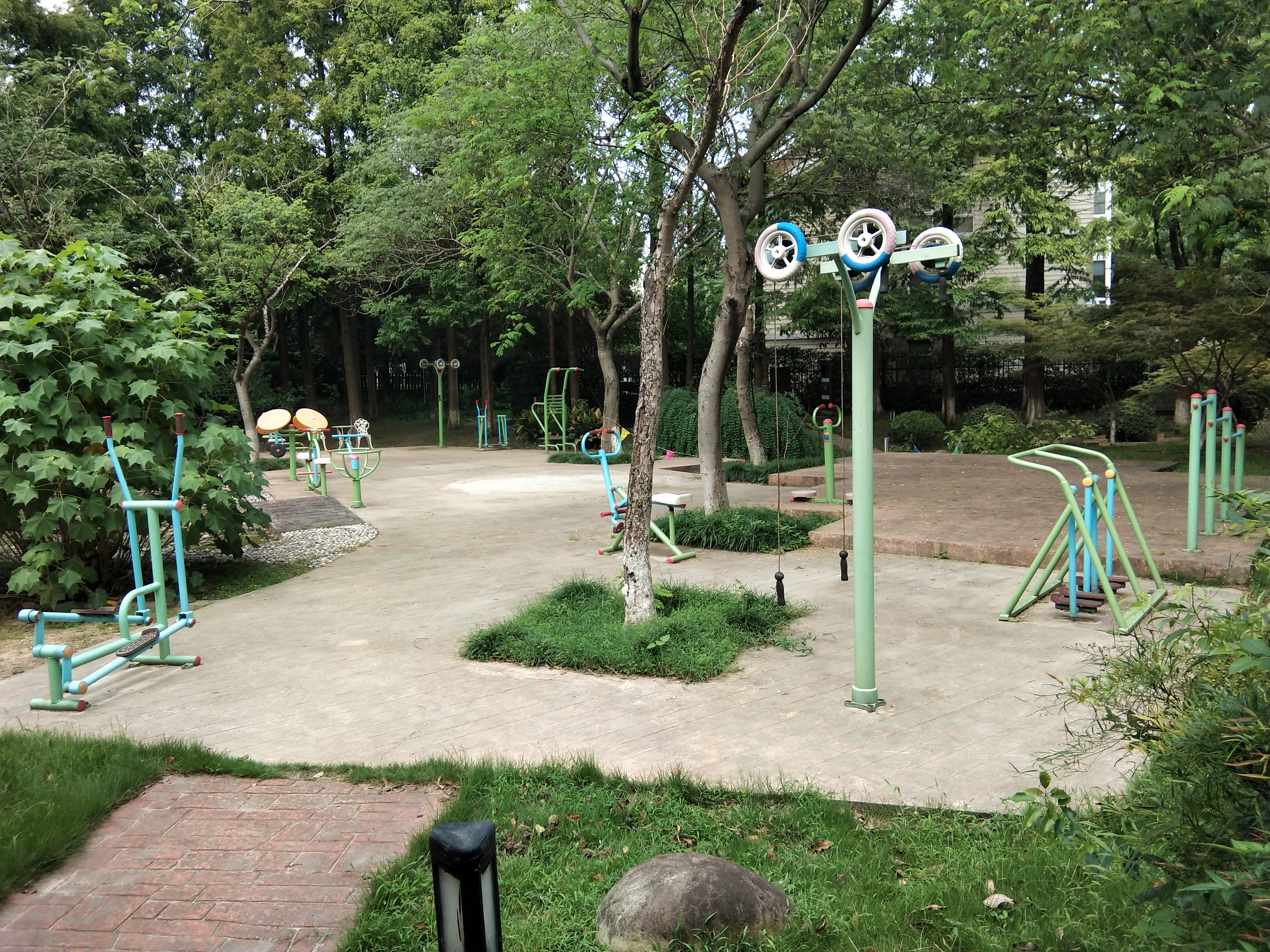 顓橋鎮(zhèn)櫻緣居委健身點(diǎn)