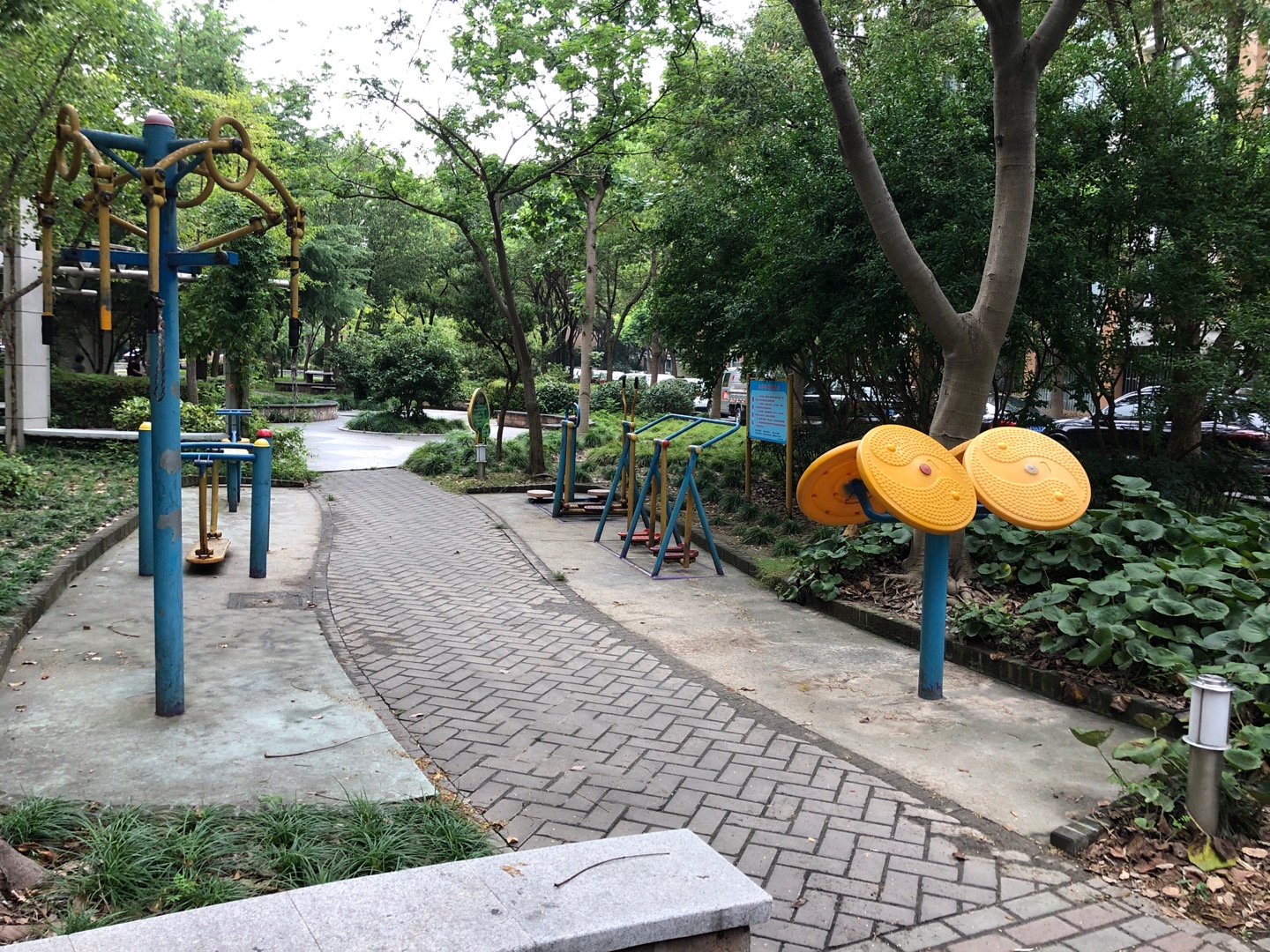 江華社區(qū)靖遠(yuǎn)路799弄27號健身點(diǎn)