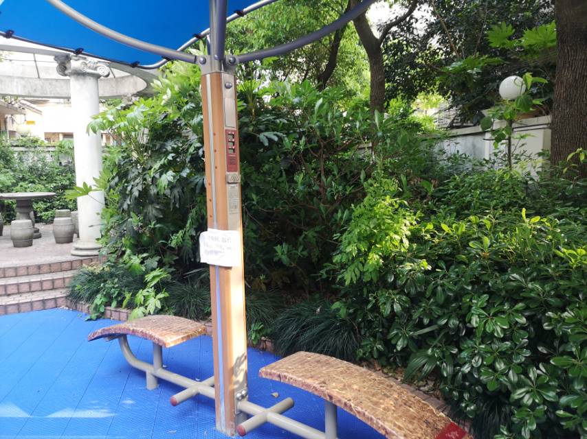 雙位腹部訓(xùn)練器