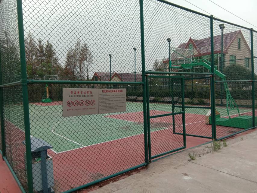 堡北村10隊(duì)籃球場