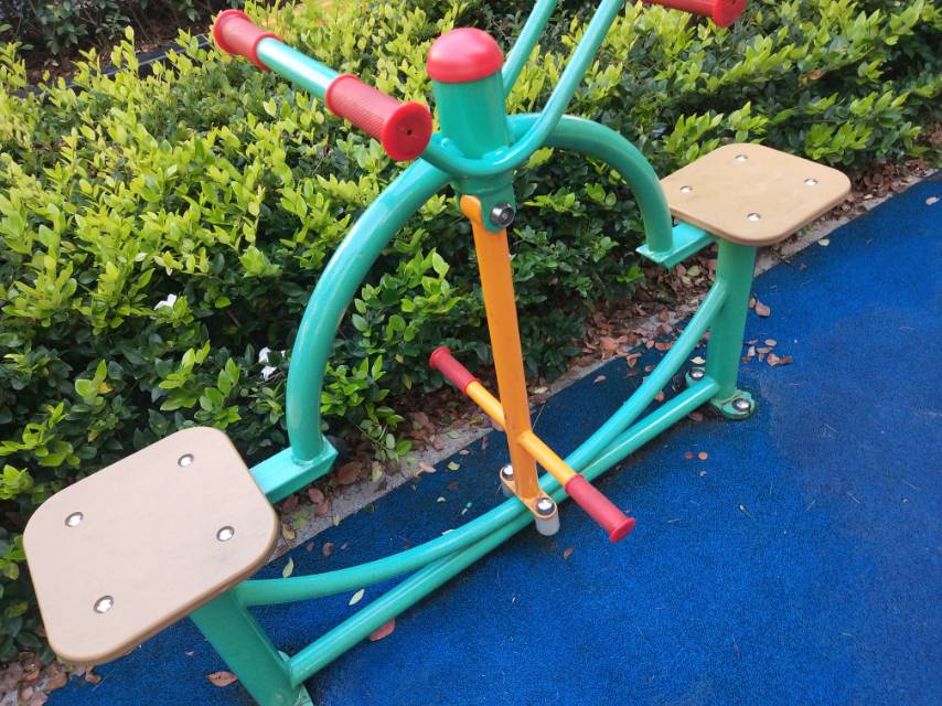 下肢康復(fù)器