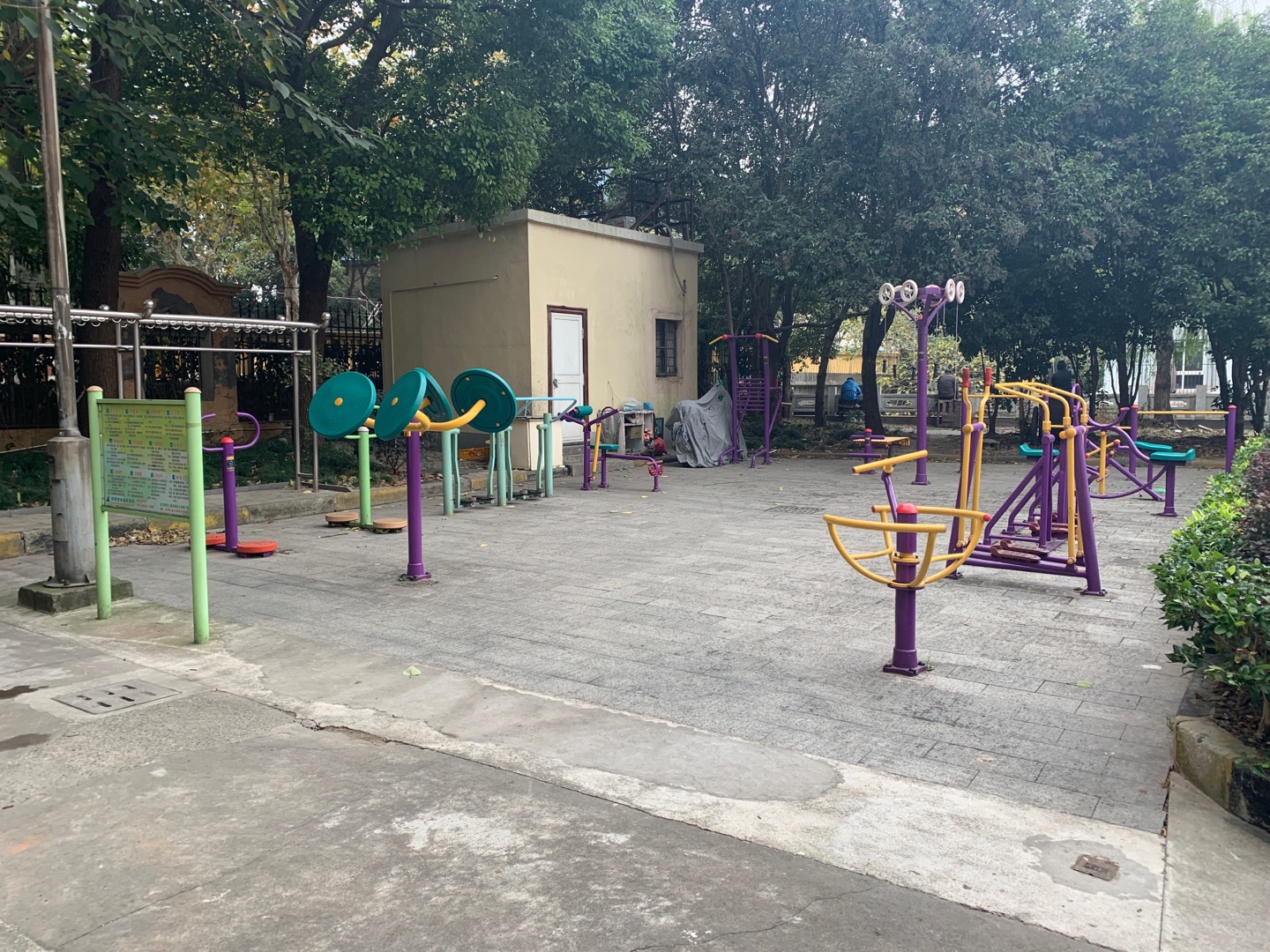 崮二小區(qū)健身點2