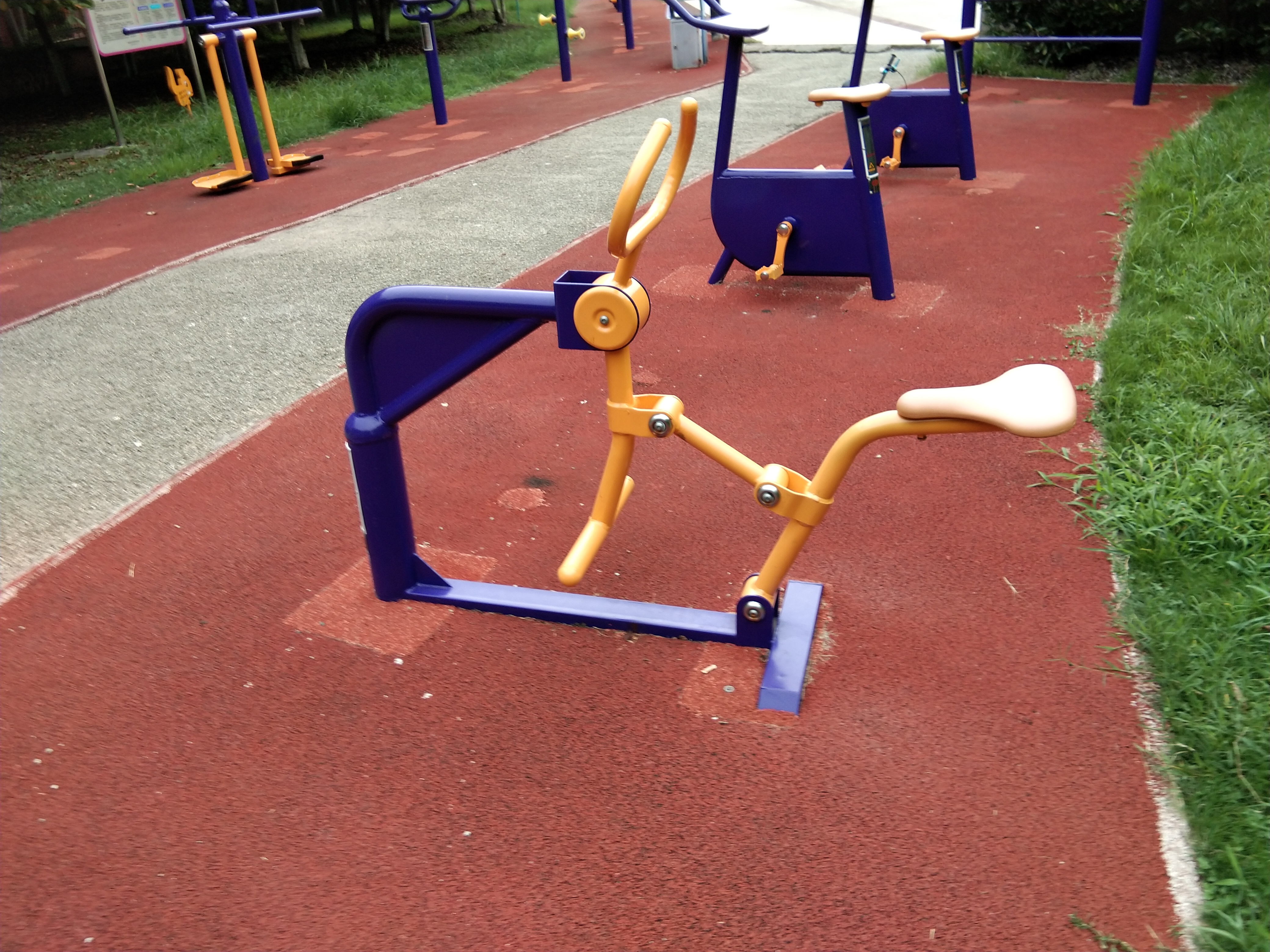 騎馬機(jī) 騎馬機(jī)