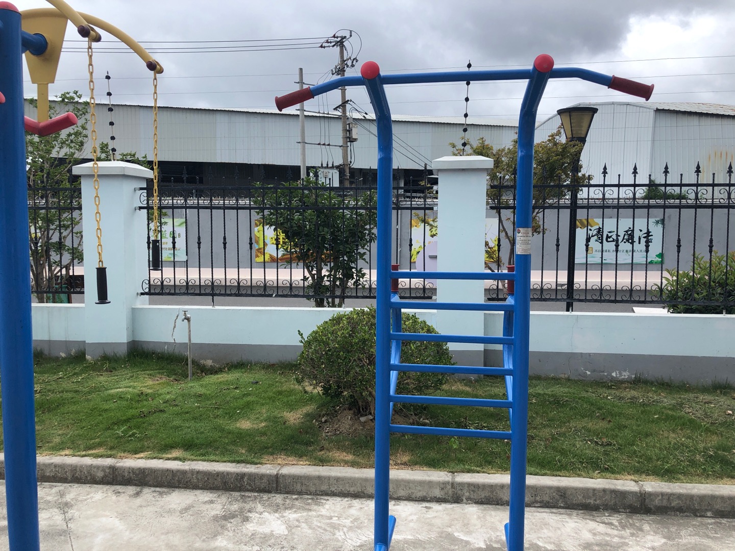 多功能訓(xùn)練器 多功能訓(xùn)練器