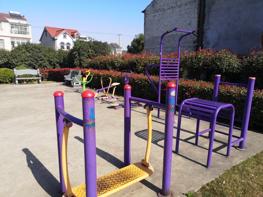 沈莊3組健身點(diǎn)沈杜公路紅綠燈西側(cè)