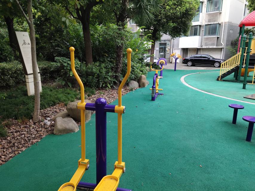 倉(cāng)橋社區(qū)健身點(diǎn)1