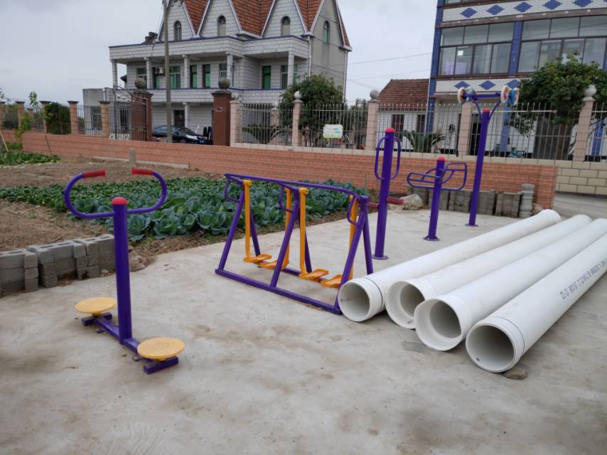 萬(wàn)隆村萬(wàn)三11組健身點(diǎn)