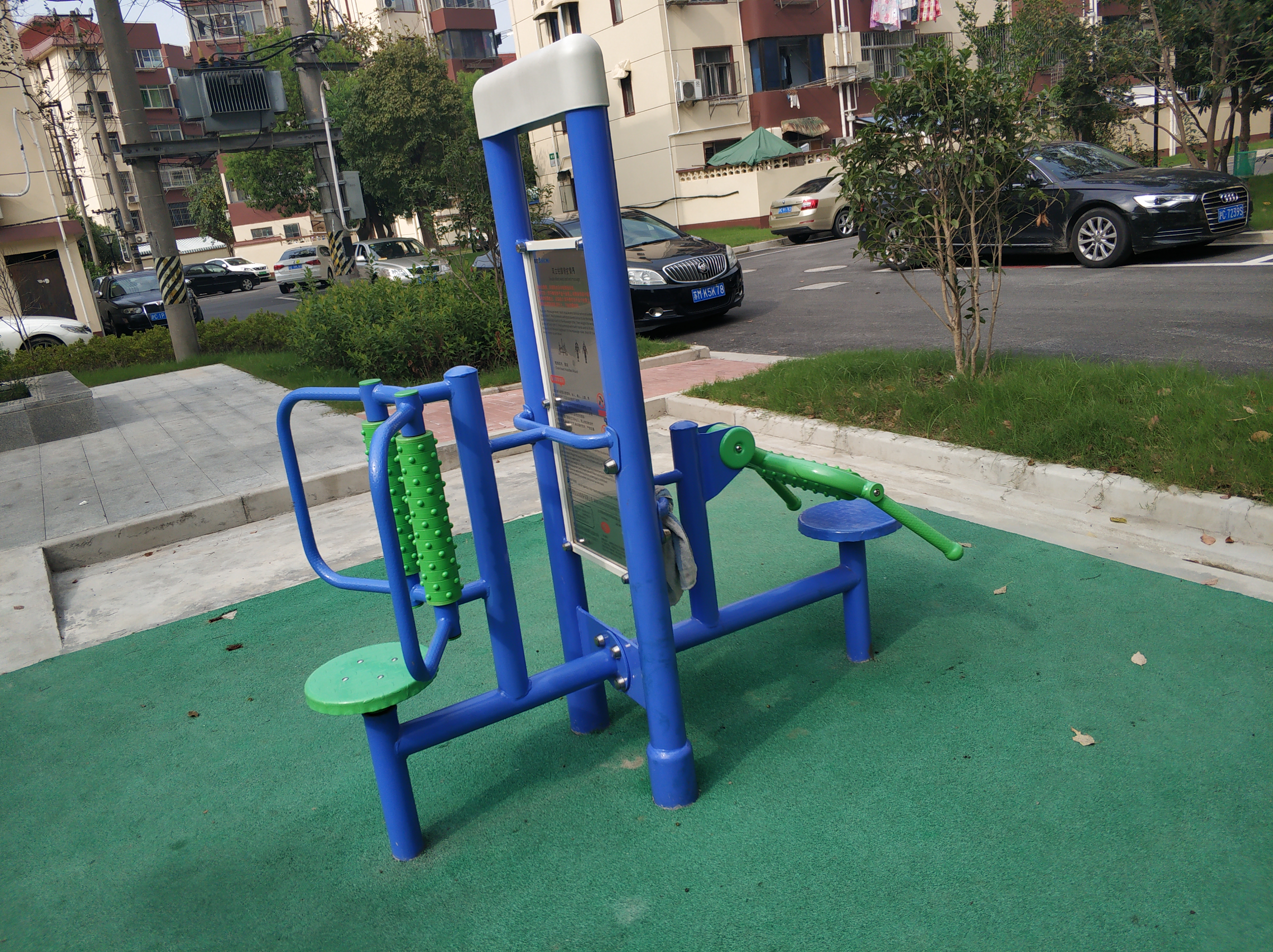 雙立柱腰背按摩器 雙立柱腰背按摩器