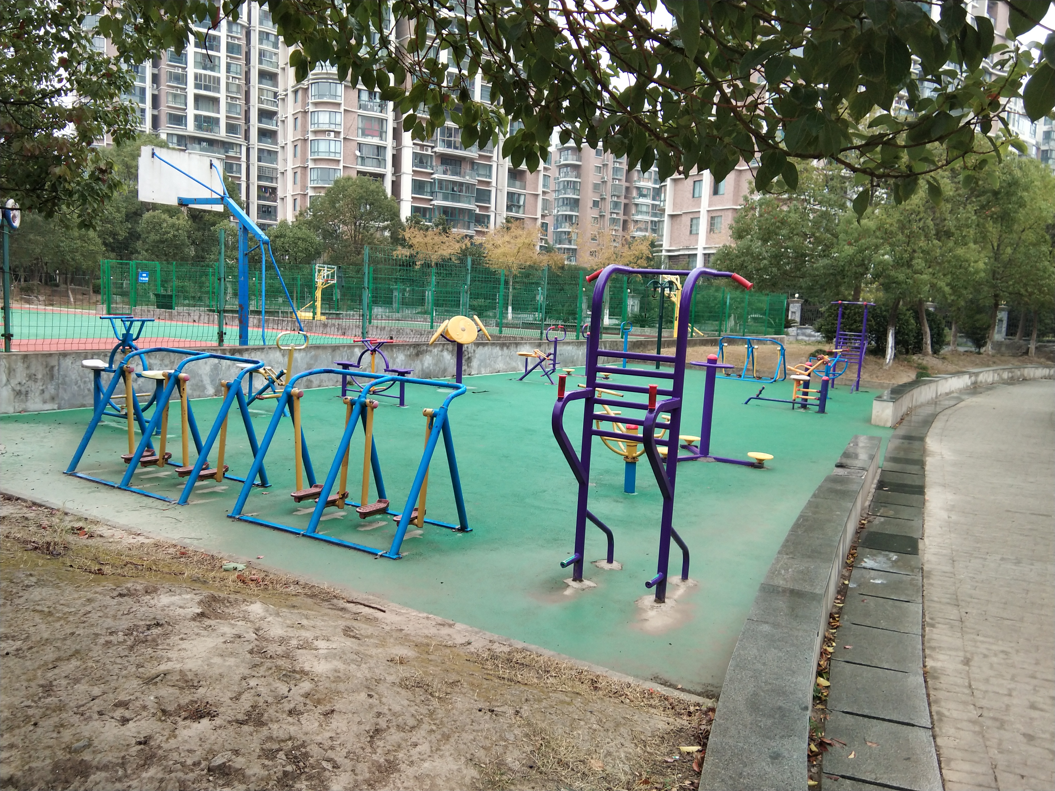 藝泰安邦居委健身點(diǎn)2