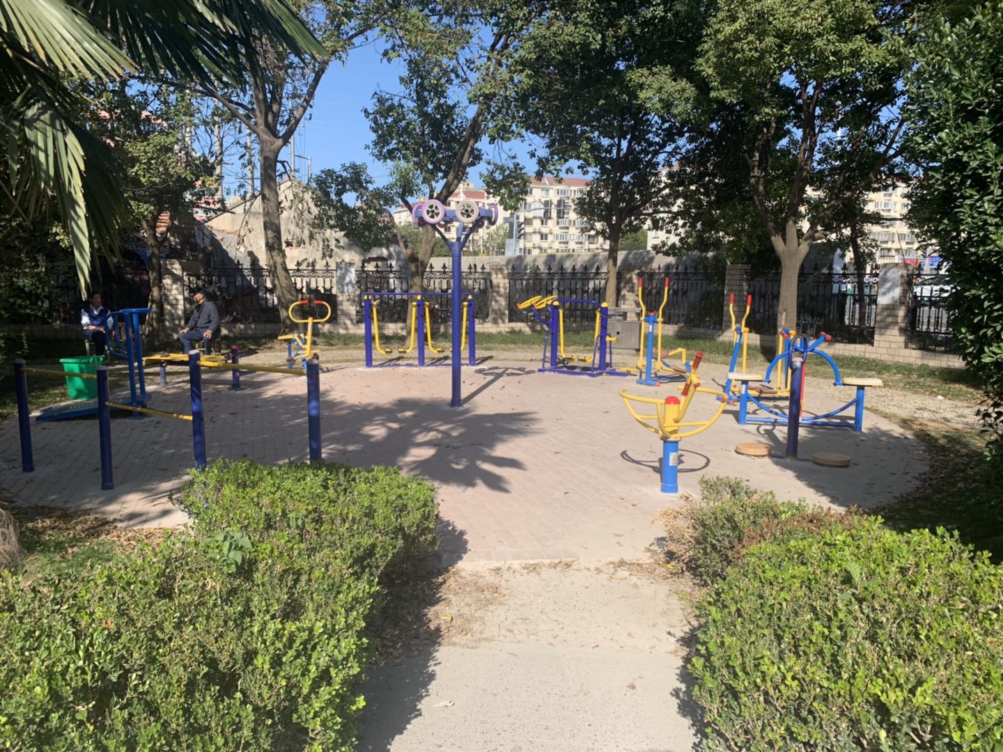 高行鎮(zhèn)東溝三居健身苑點3