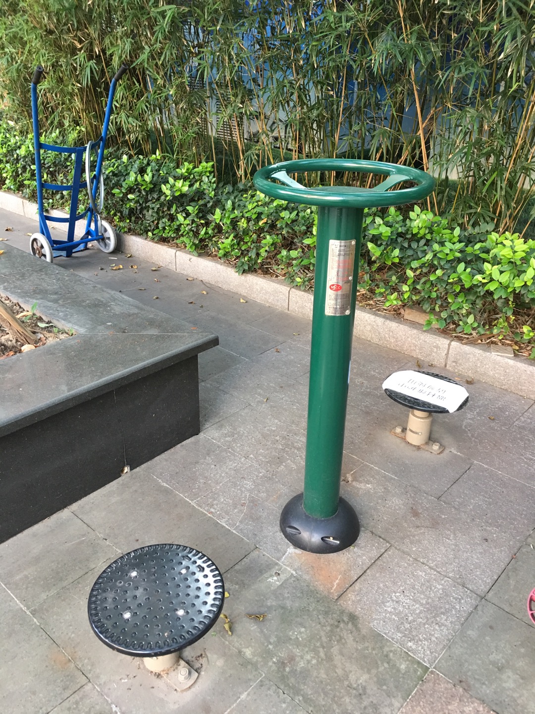 三人扭腰器 三人扭腰器