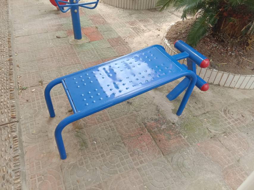 仰臥起坐板 仰臥起坐板