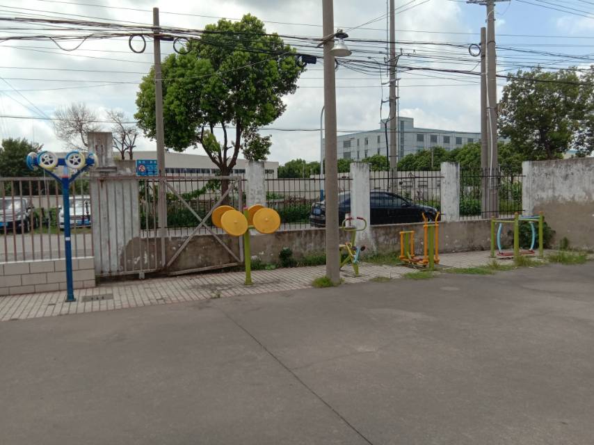 徐行村涇角村組家園健身點