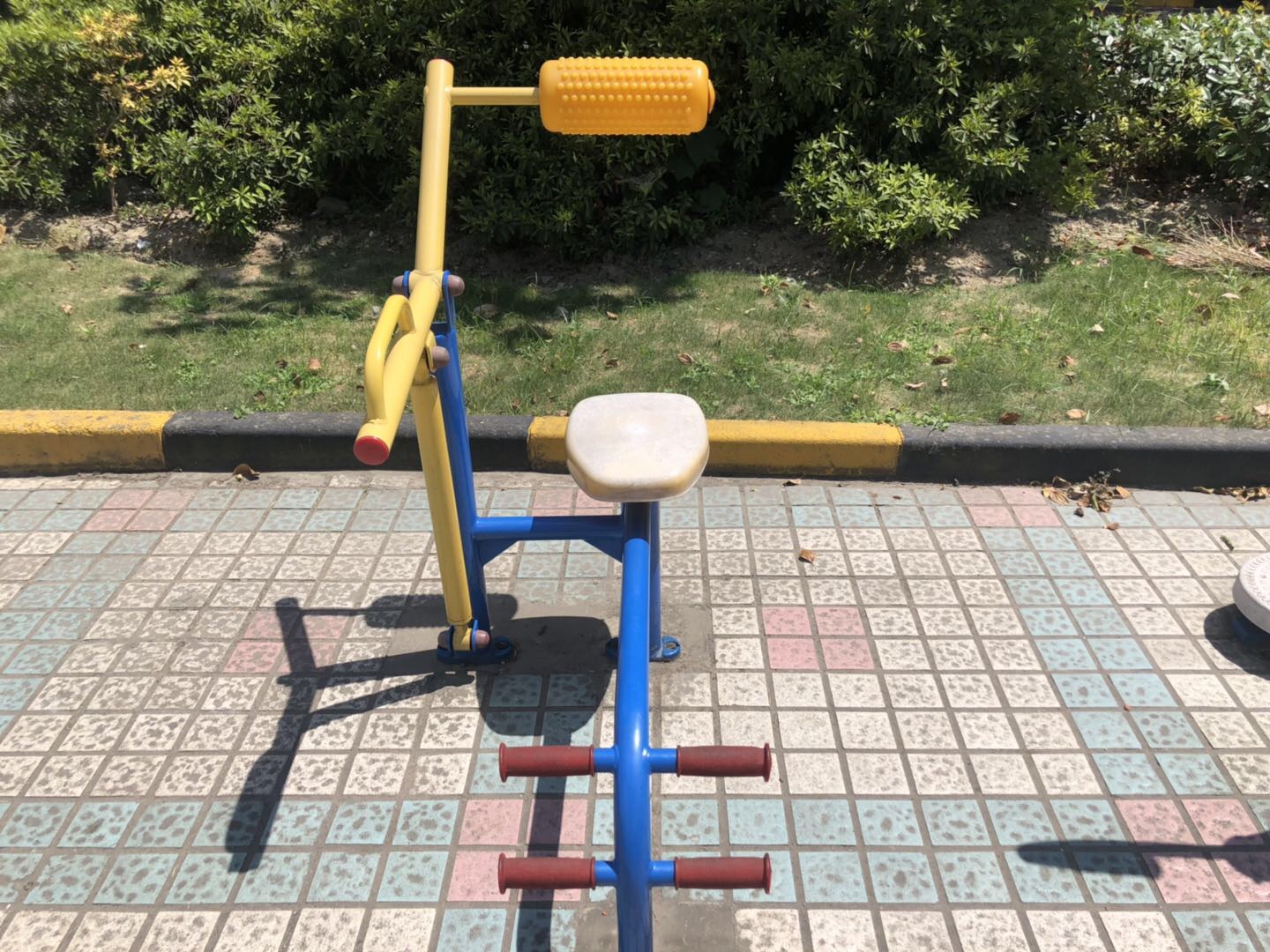 腹背鍛煉器 腹背鍛煉器