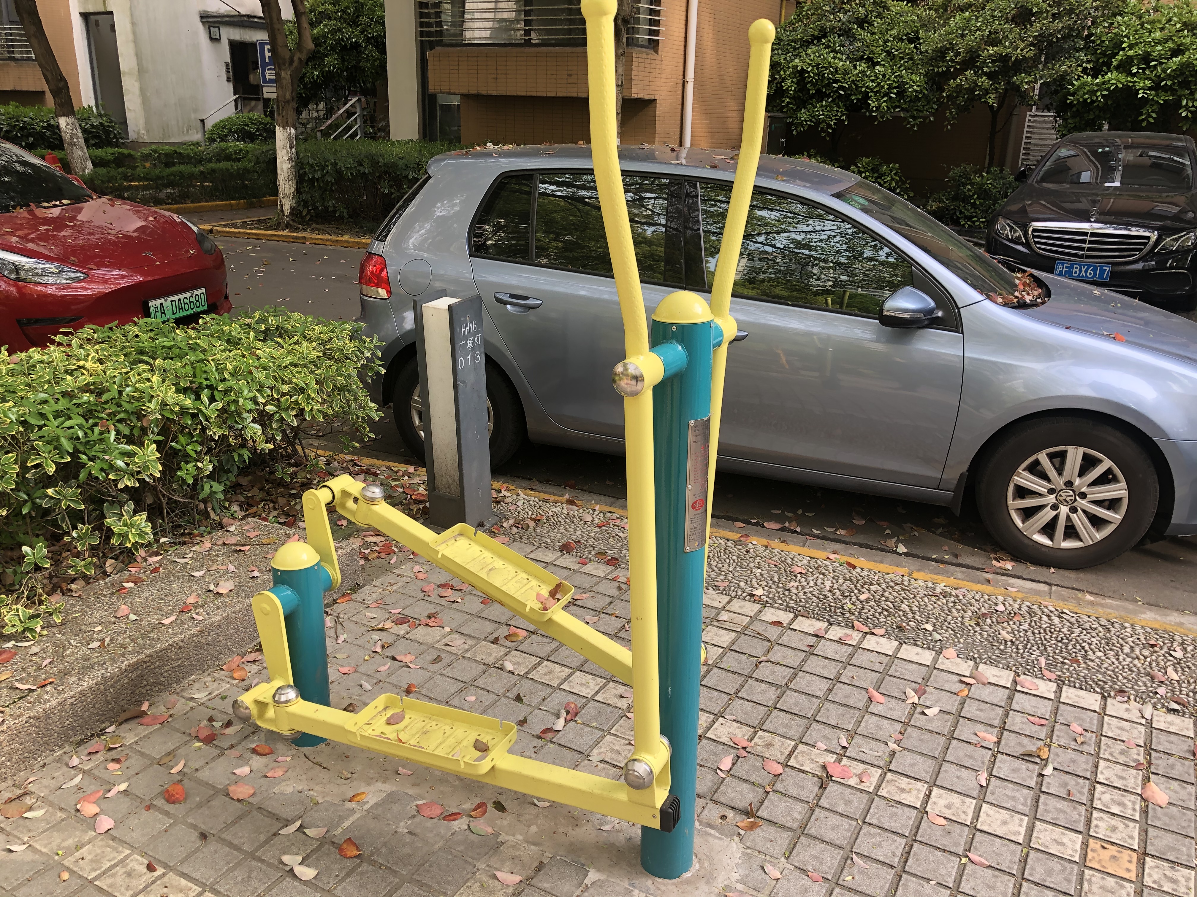 東繡路1389弄健身點