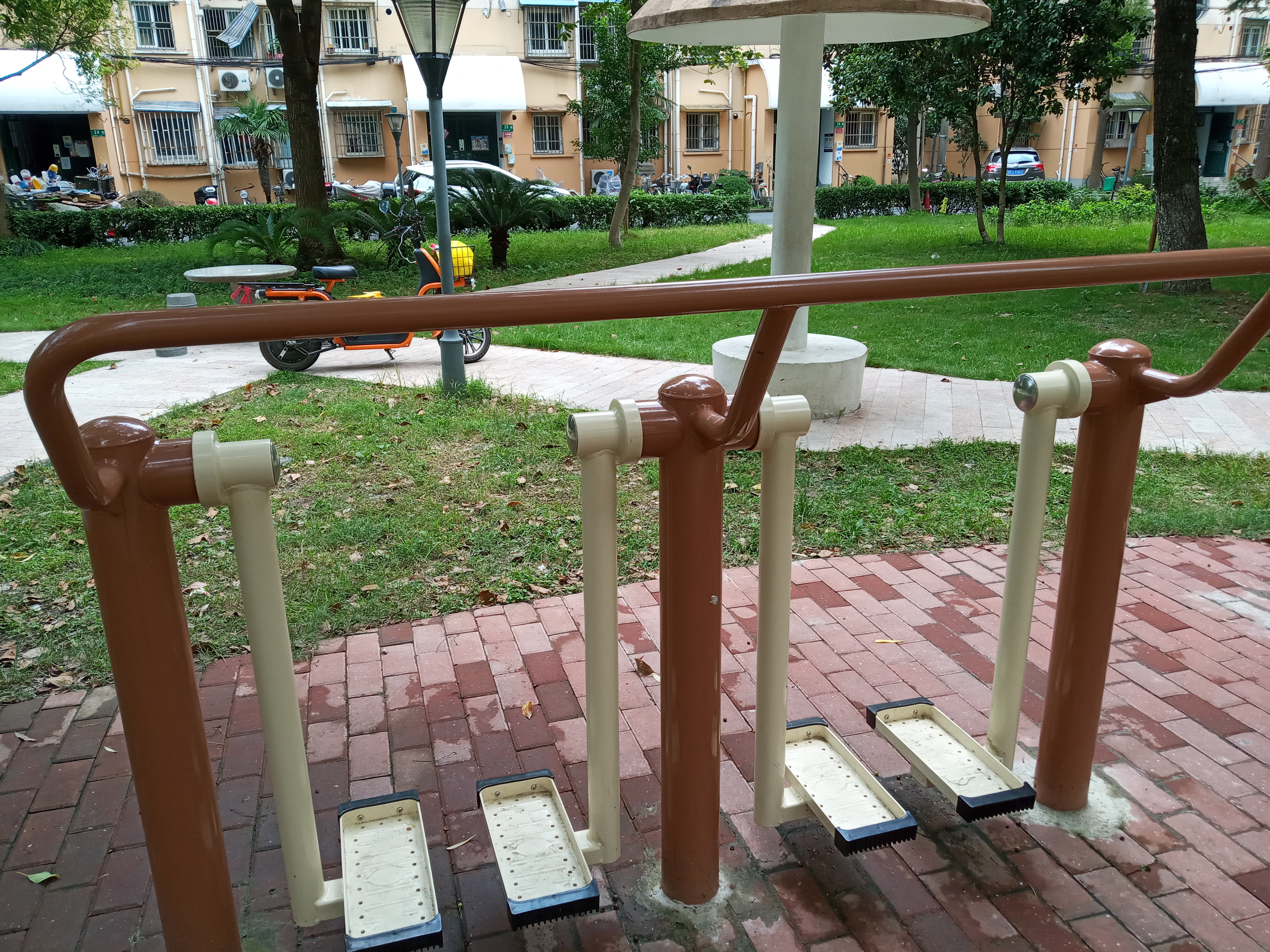 二位太空漫步機(jī) 二位太空漫步機(jī)