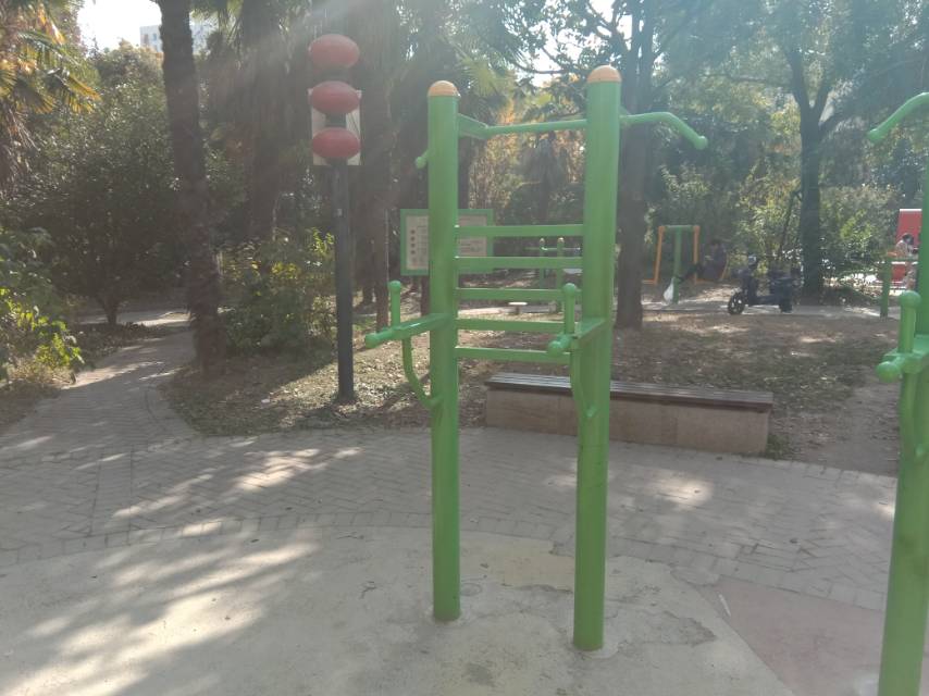 多功能訓(xùn)練器