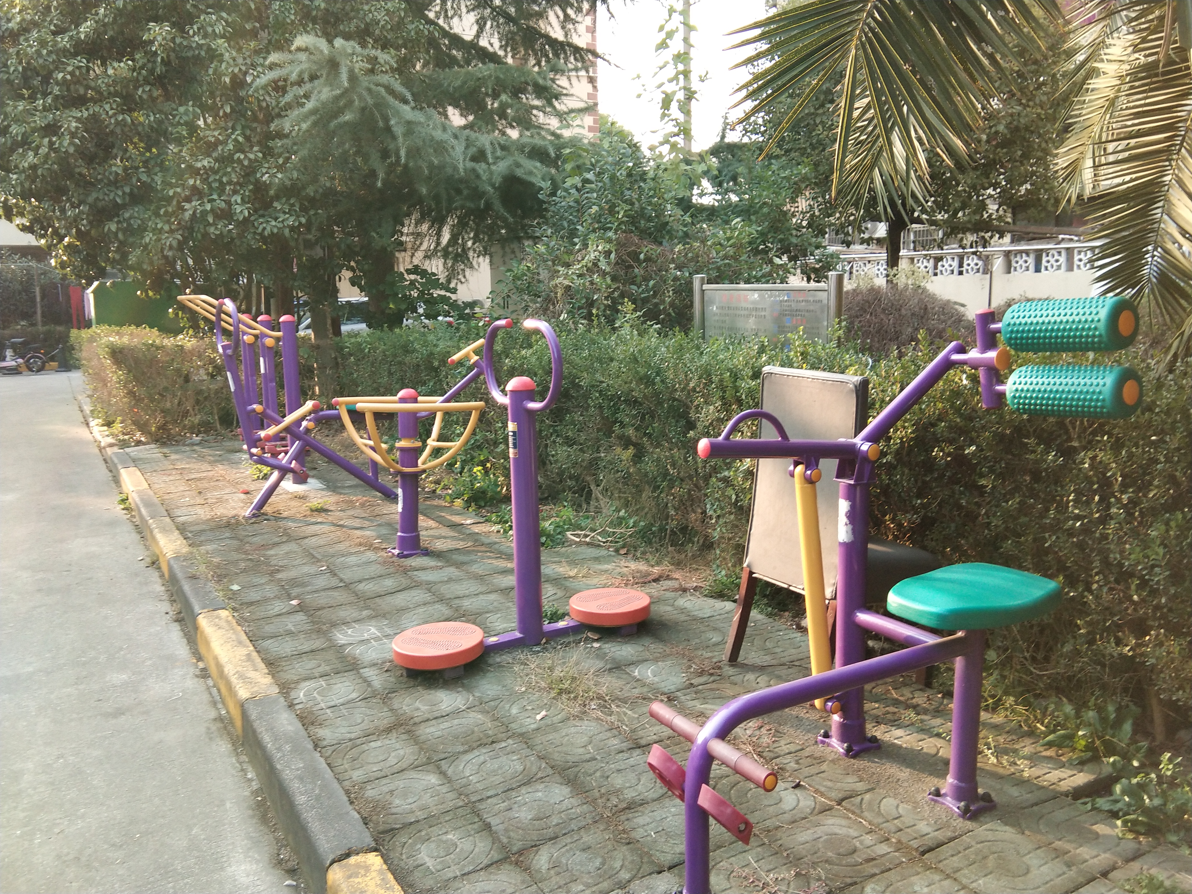 楊新路198弄健身點(diǎn)