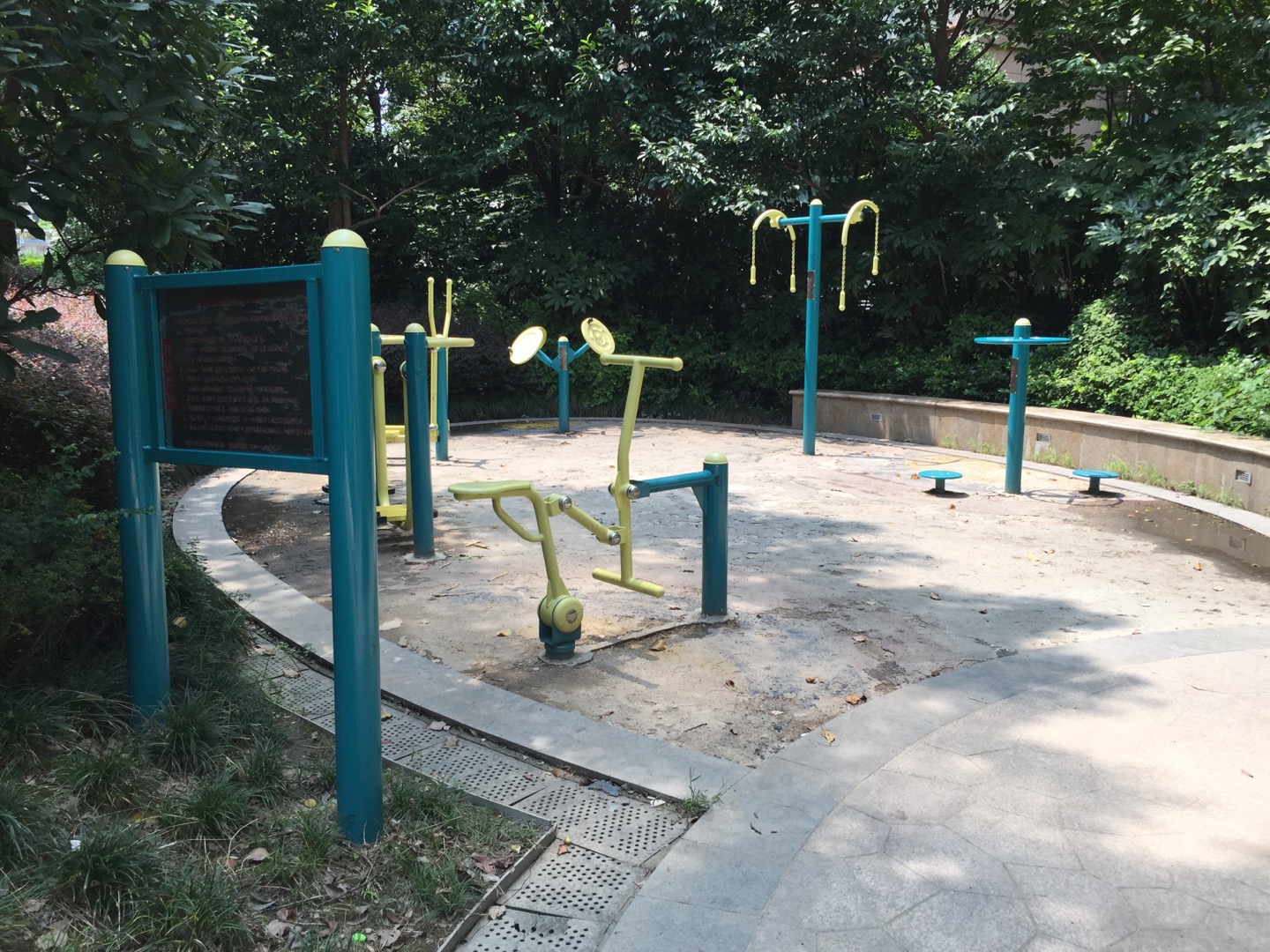 雋翔社區(qū)健身點(diǎn)（2）