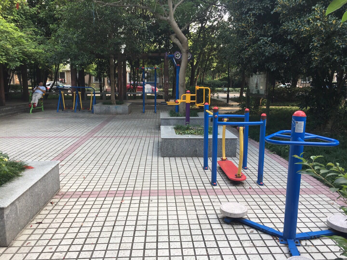 亭匯花苑2號益智健身點