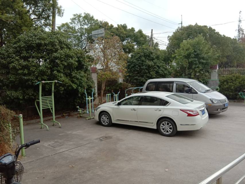 牌樓老年活動室室外健身點