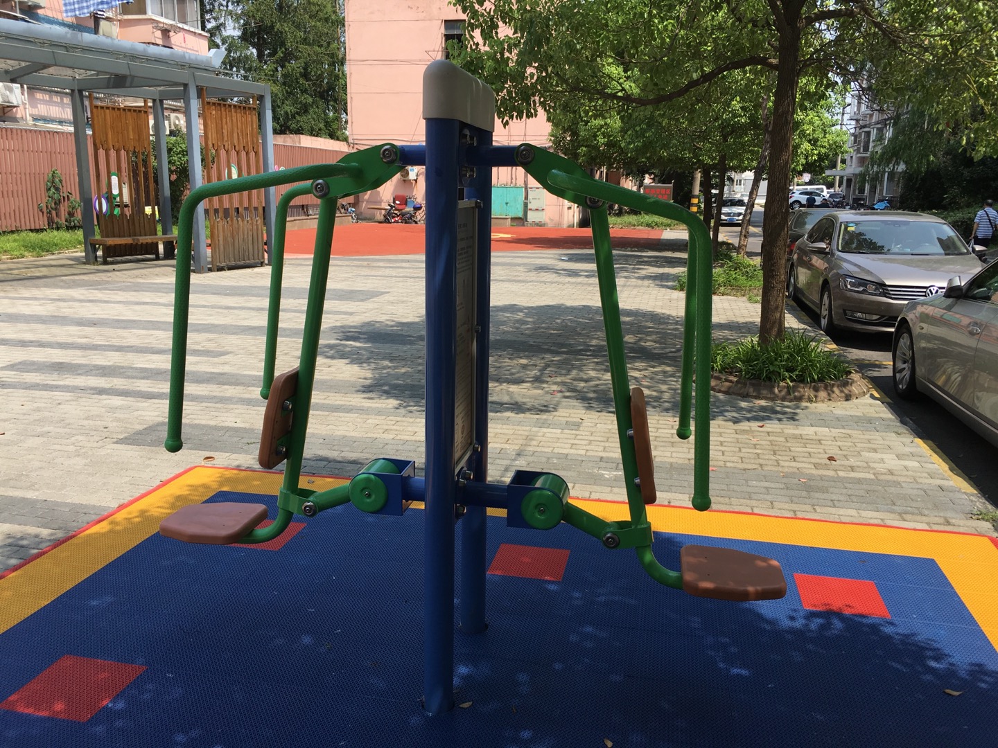 雙立柱前推訓練器 雙立柱前推訓練器