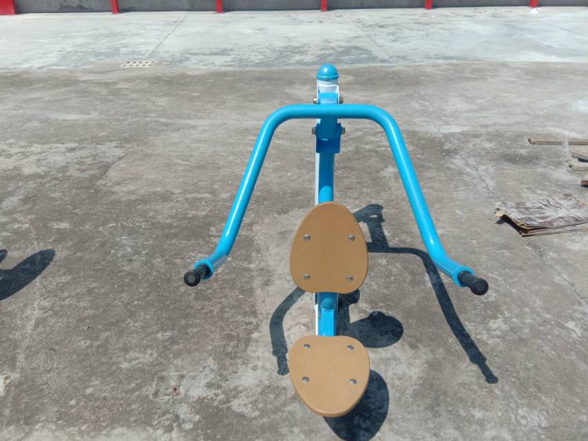 自重式下壓訓(xùn)練器