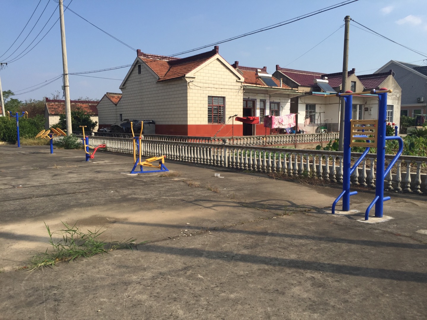 公平村六組健身點