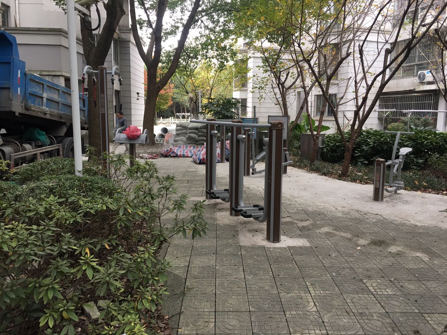 金桂苑居委健身苑2