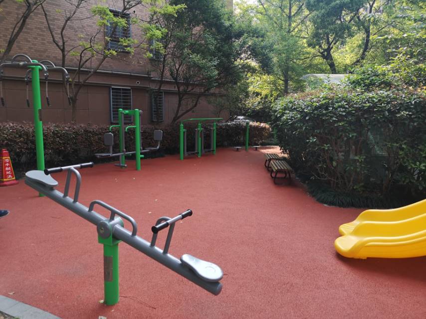 鼎隆公寓益智健身點