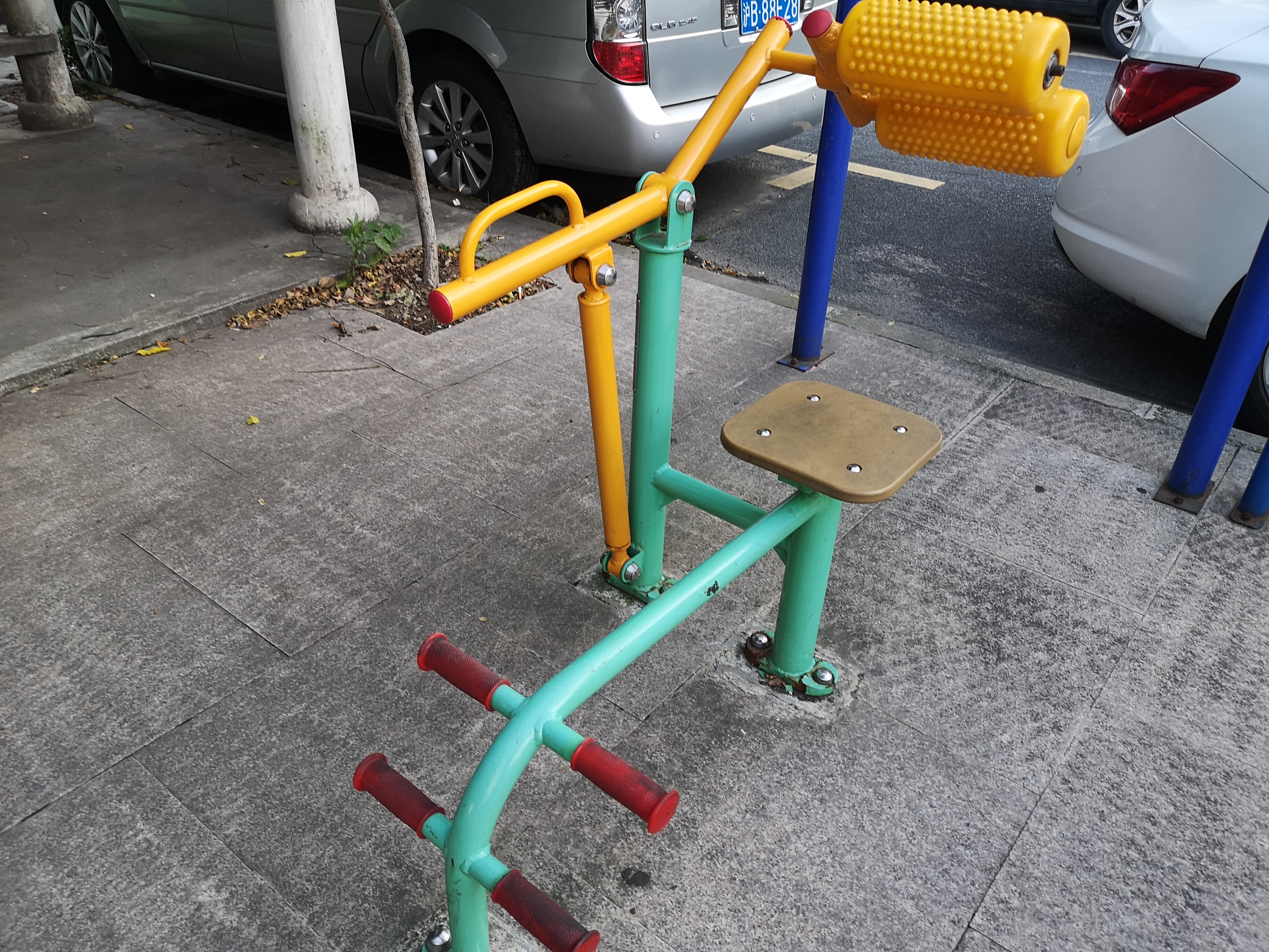 腹背鍛煉器 腹背鍛煉器