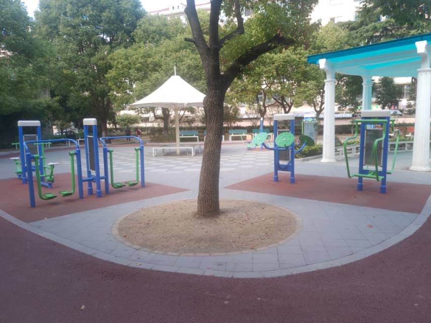 高行鎮(zhèn)華高二居健身苑點2