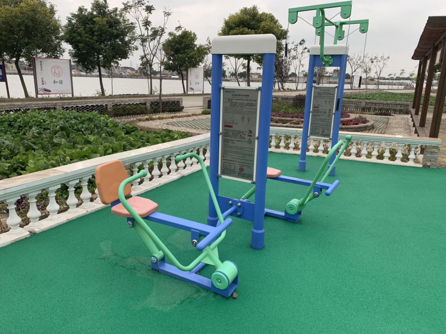 雙立柱平推平拉訓(xùn)練器